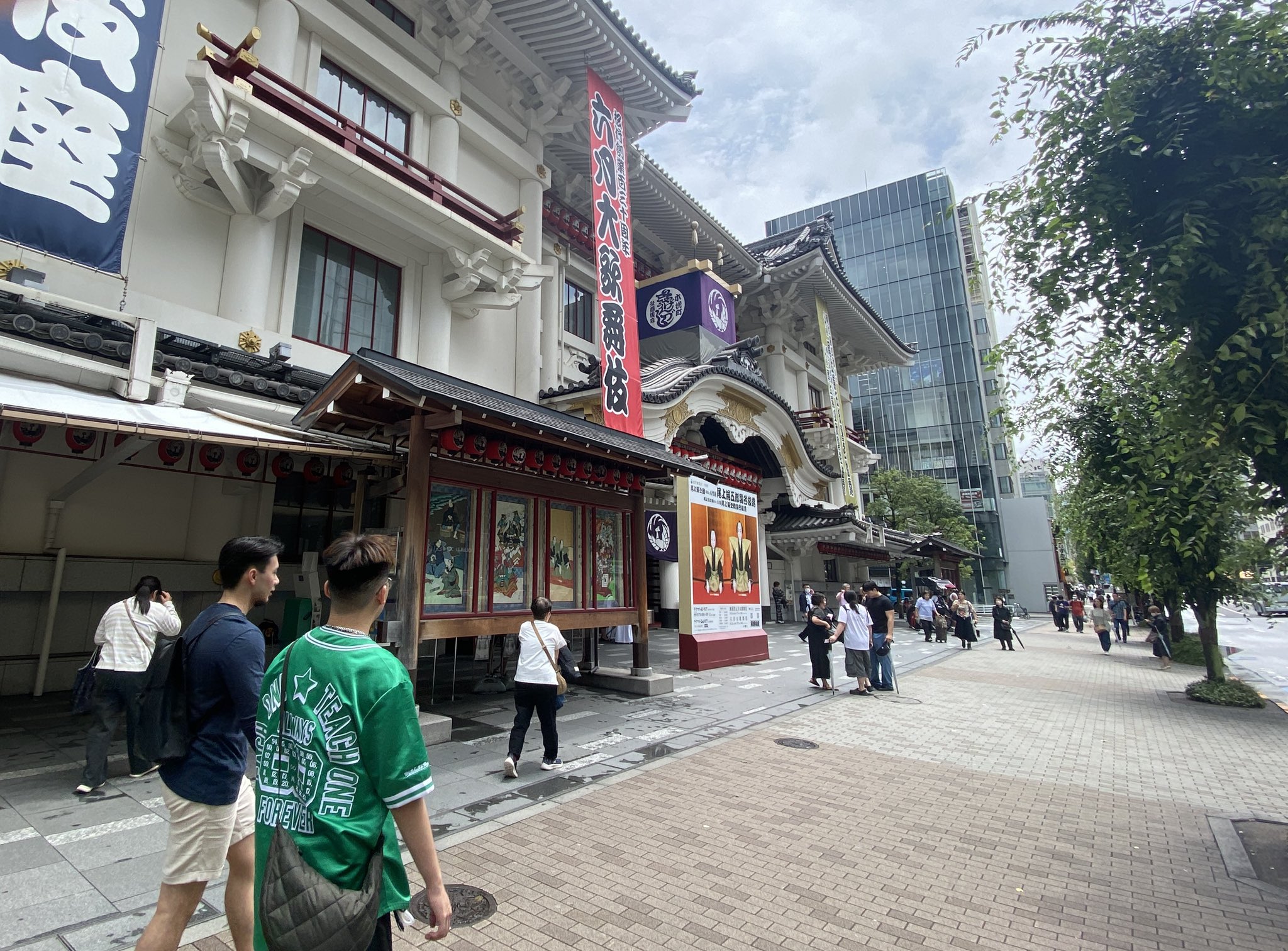 おにぎり屋台お姉さんTikTok