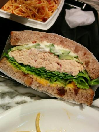 温もり溶け込む、冬のポタージュディーン＆デルーカ カフェクリスタ長堀