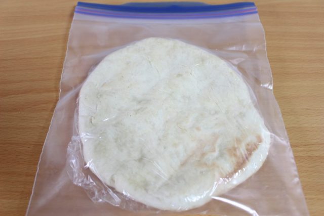 これは使える！ 「ピザ用チーズの保存」「野菜の皮をつるんとむく」「調味料を使って茶渋落とし」 “料理で使える便利ワザ”8選マネーポストWEB