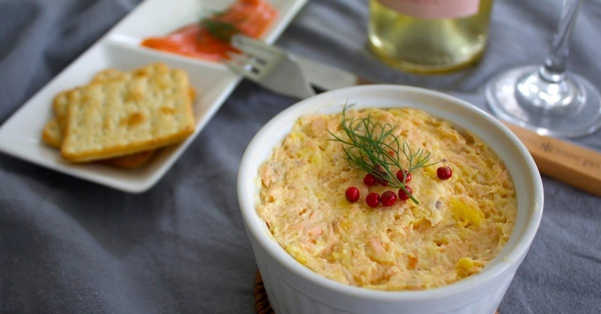 缶詰で手軽に♪スモークサーモンのリエット