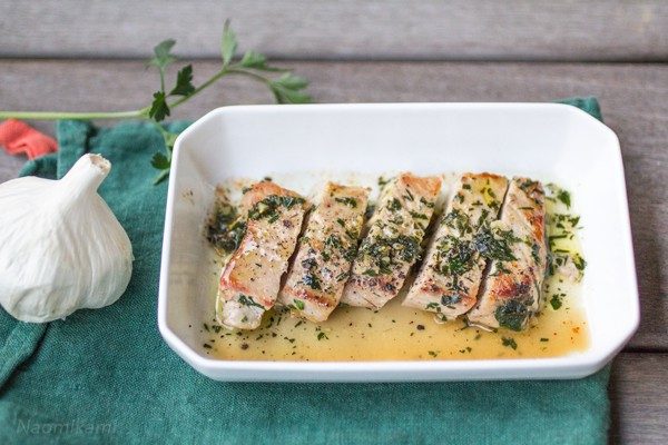 チキンソテー・パセリソース つゆの素使用