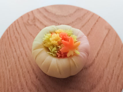 10月和菓子 練り切り「焼き栗」と「栗きんとん」「川もみじ」を作ろう！簡単なお抹茶点てと試食つき 和菓子教室ｓａｋｕｒａ - じゃらん遊び体験