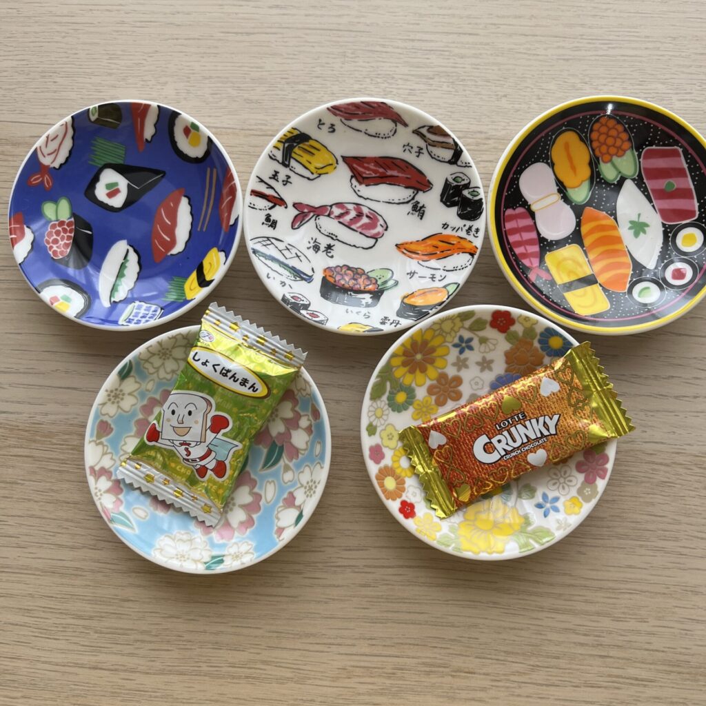 セリア 家のお皿、全部これにしたい〜！無印良品みたいな「おしゃれプレート」盛るだけでカフェ飯できちゃうの