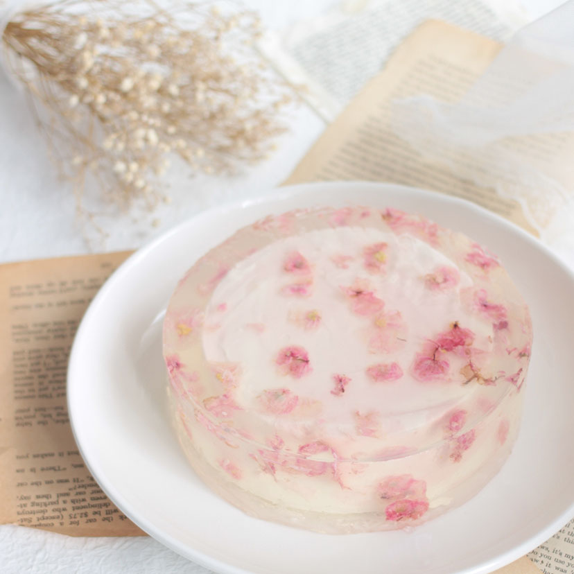 二層が可愛い♪ 桃のコンポートゼリ