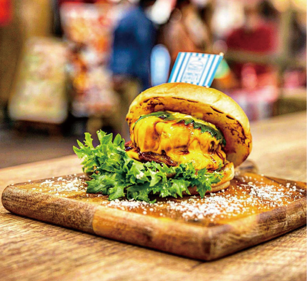 ショーグンバーガー』肉の旨みを堪能できる絶品グルメバーガーが登場！まんぷく金沢