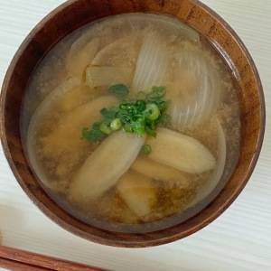 ごぼうを切ったら中が赤い！食べても平気？その正体に「知れてよかった ！」クラシル