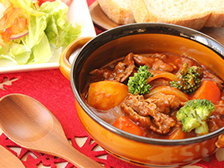 ビーフシチューの味が薄いと感じた時に！主な原因と調味料の選び方、調整テクニックを解説 - bellissima