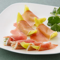 メロワッサンに生ハムを挟んでみた