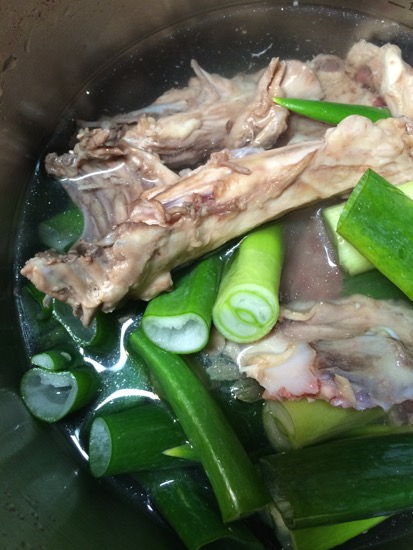 レシピ 鶏白湯 トリパイタン スープの作り方 圧力鍋で時短Ver麺と釣人