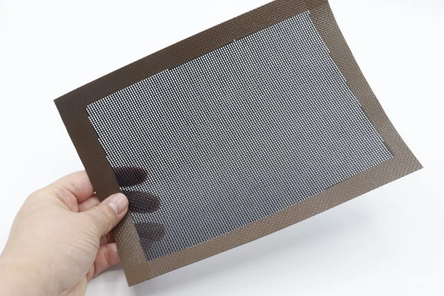 100均のクッキングシート・アルミホイルがレベル高すぎ セリアワトコさんのdiyでカフェインテリア