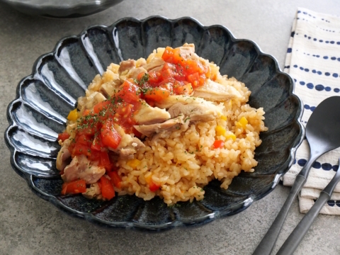 炊飯器で簡単に！本格チキンジャンバラヤ