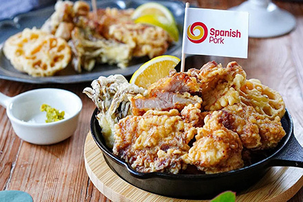 スペイン・バスク地方の修道院に伝わる秘伝の煮込み料理を大公開！②「白身魚のグリーンソース」のレシピ暮らしとおしゃれの編集室