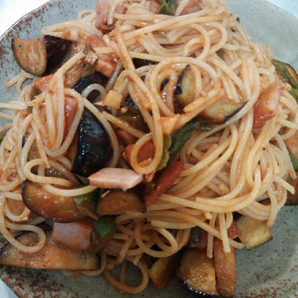 ささっと１人前レシピ なす、ピーマン、ひき肉のナポリタン