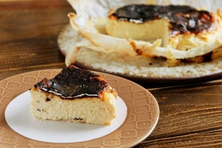 バスチー プロが教える濃厚で濃い抹茶のバスクチーズケーキの作り方