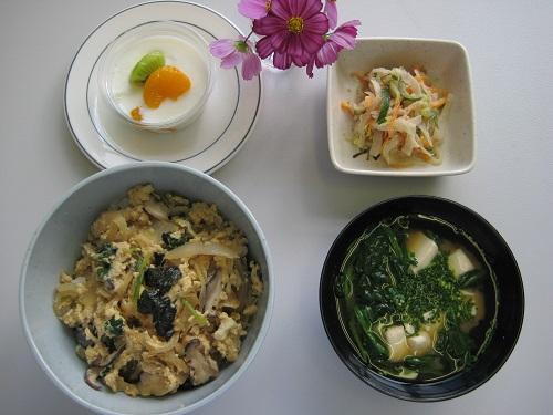 親子丼の献立レシピ43選！合わせるおすすめメニューはコレだ！暮らしニスタ