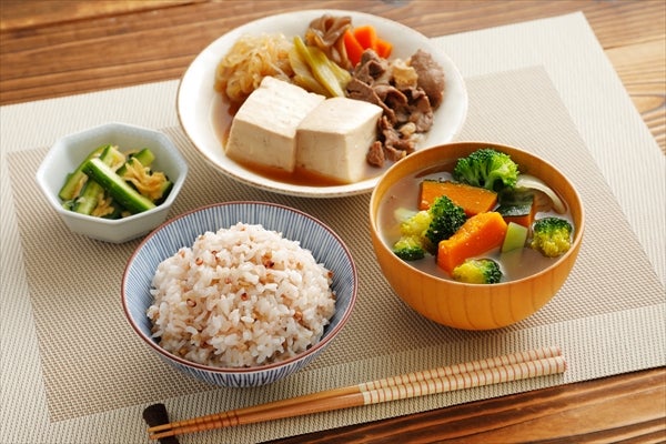 週5000円の献立＆料理テクを子ども3人のワーママが伝授！少ない食材使いまわしで満腹！サンキュ