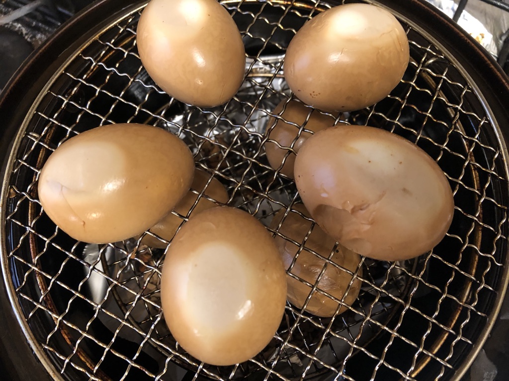 燻製。味付け燻製たまご くんたま の作り方 Smoked Egg Recipe How to