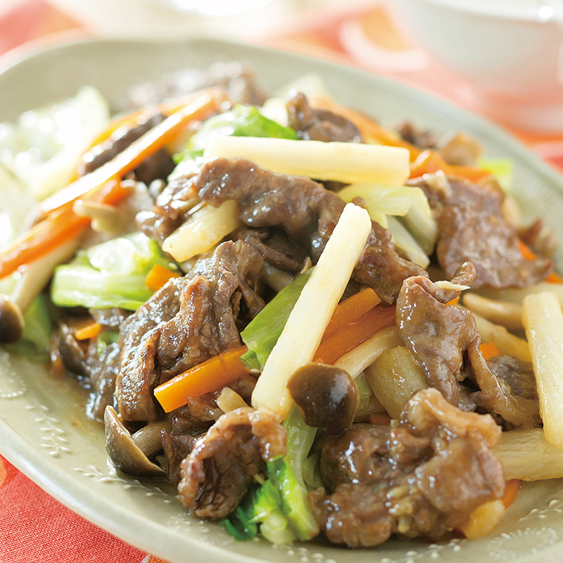 甘辛味が美味しい「牛肉とごぼうの山かけ」