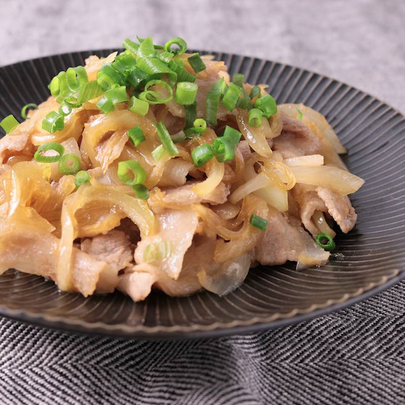 新玉ねぎの肉巻き。ボリュームおかずにも