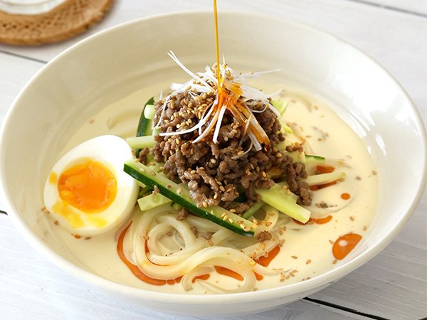 冷しざるうどん