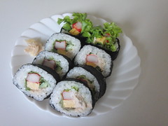 ノンオイルとごはんを混ぜて！７種の具材のサラダ恵方巻き