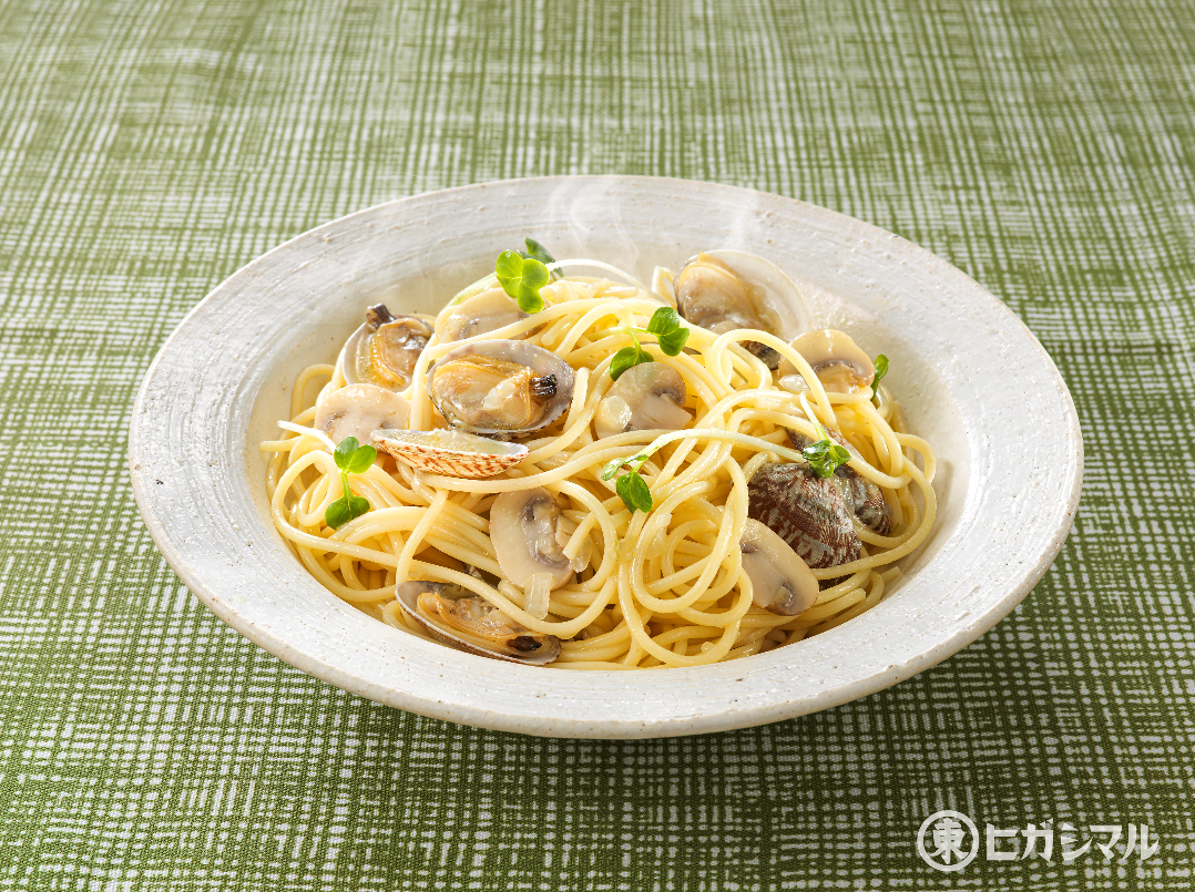 ヒガシマル社員だからこそ知る👀 みなさんにも食べてもらいたい 社員のおすすめレシピをご紹介します🙌今日は、うどんスープを使った「鶏むね肉のマヨネーズ焼き」です。 かつお・昆布のだしとマヨネーズのコクでごはんが進むこと間違いなし✨大人も子供も大好きな