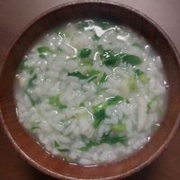 女性用プロテインを発売したダイエッター, →@meg_oatmeal , 冬に食べたい白出汁が決め手の,白だし梅粥 のレシピ🤤,身体温まる、身体に優しい, オートミールのお粥レシピです🥣, ＜材料＞, ・オートミール30ｇ, ・水150ml, ・白だし大さじ1,＜トッピング＞, ・梅干し１個, ・白ごま適量, ・細ねぎ適量, ＜作り方＞,