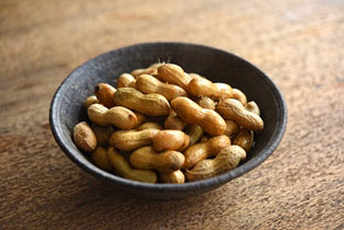 落花生の茹で方を解説！圧力鍋を使った時短の茹で方や冷凍方法もご紹介！ふるなび公式ブログ ふるさと納税DISCOVERY