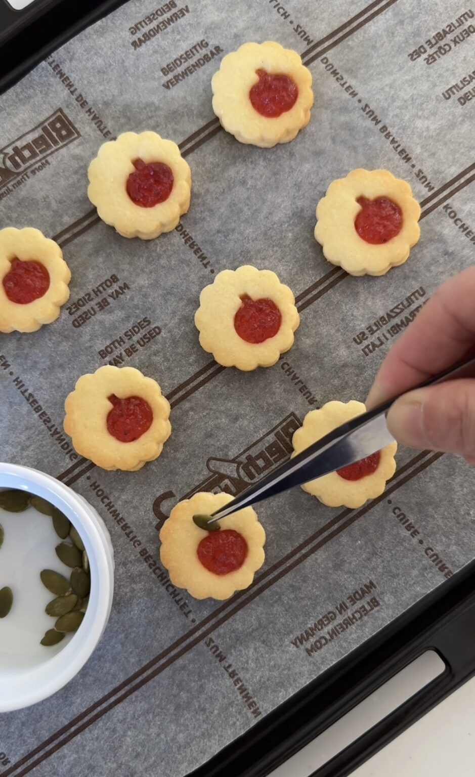 卵不使用!抹茶ミルクのくるみクッキ