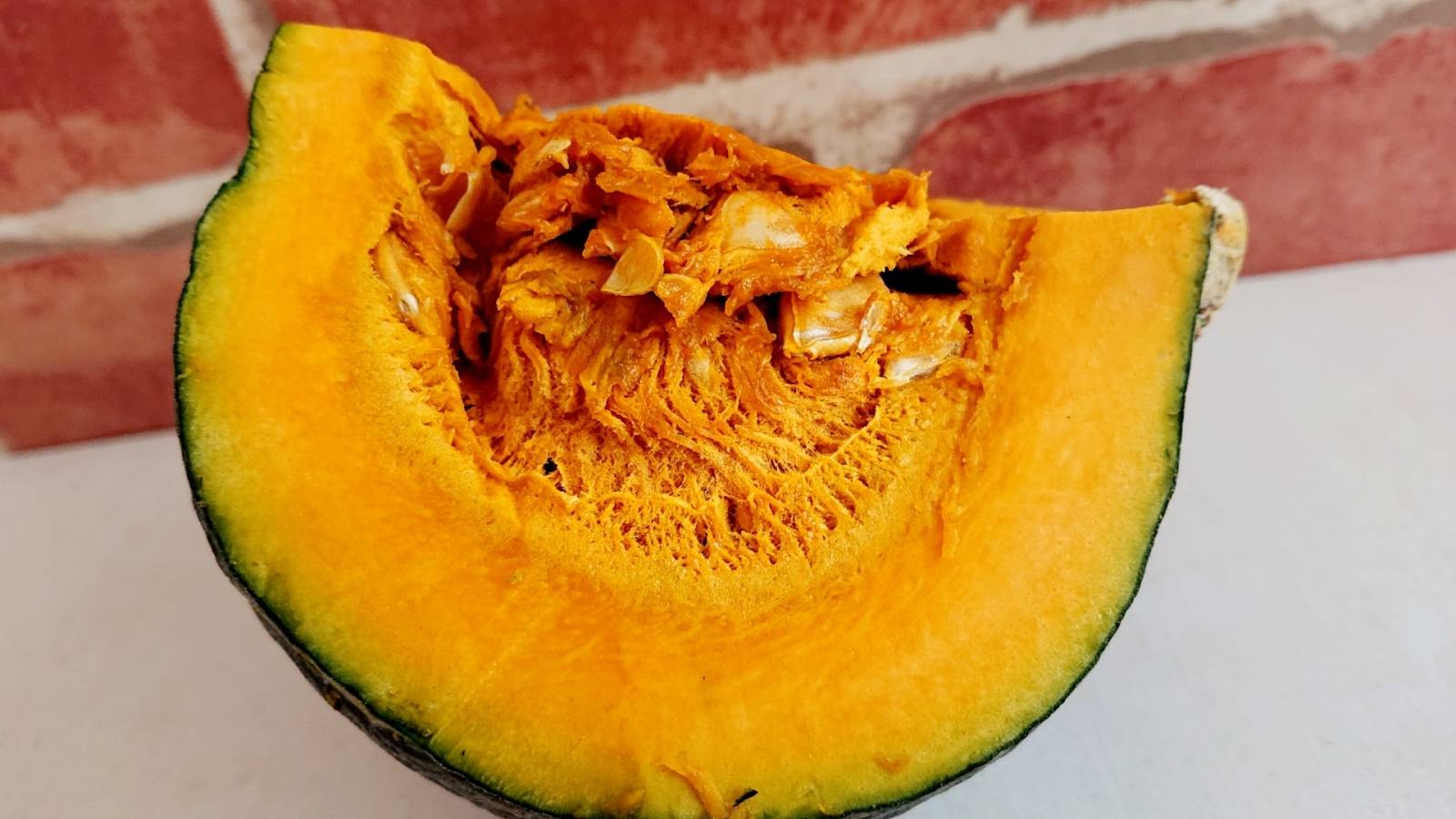 かぼちゃにカビが生えたときの対処方法は？日持ちさせる保存方法も解説 - トクバイニュース