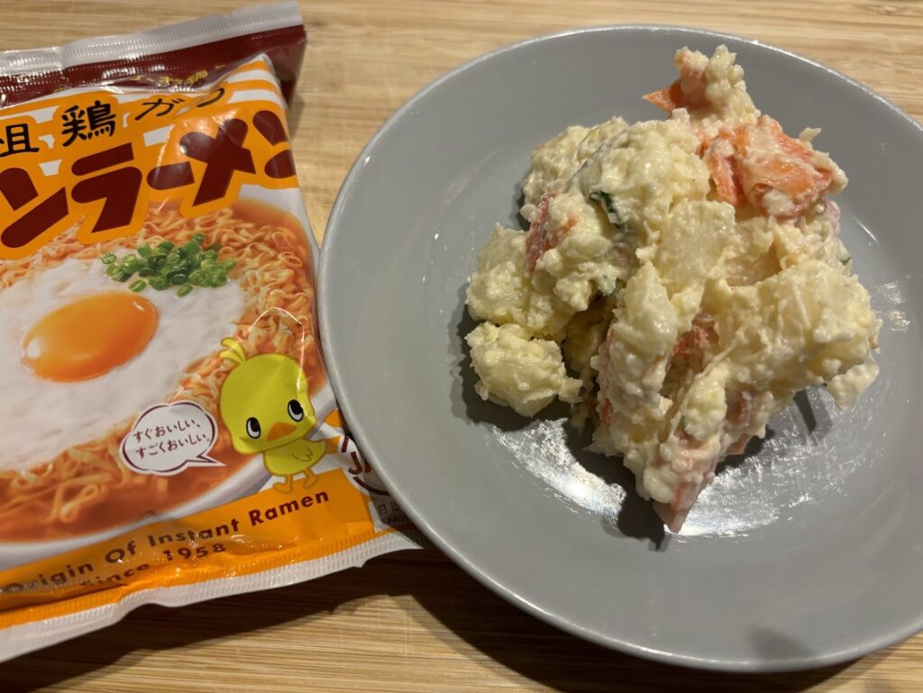 チキンラーメンのアレンジ方法15選！ちょい足しから手の込んだレシピまで紹介料理・レシピBE-PAL キャンプ、アウトドア、自然派生活の情報源ビーパル