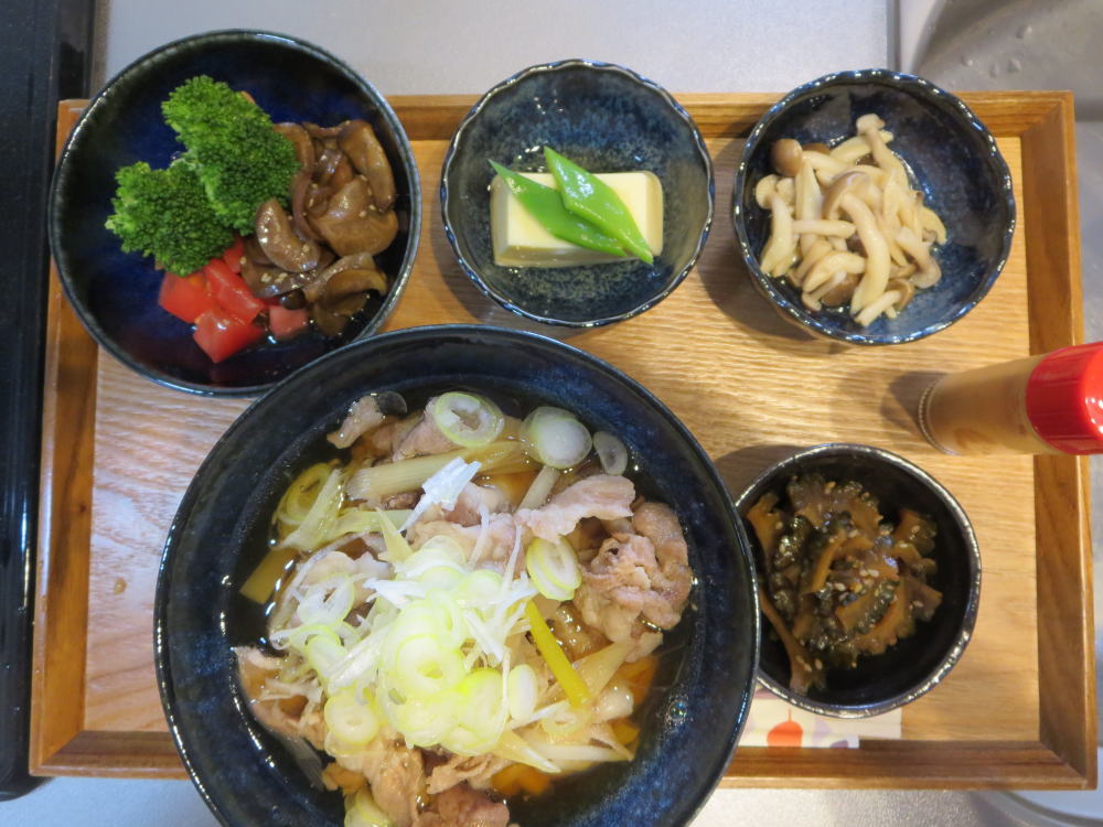 肉汁うどんで晩ごはん : 作り置きおかずレシピとお弁当〜心と身体にやさしい料理を〜「鈴木美鈴オフィシャルブログ」 Powered by ライブドアブログ