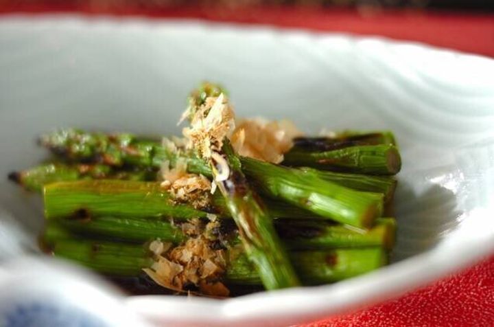 アスパラガスの冷凍保存は生と茹でレンジのどれが正解？検証したら意外な結果に！生活知恵袋