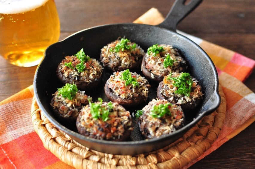 カット不要 ビールにもよくあう！ジャンボマッシュルームだからできる絶品蒸し焼き料理！URQUELL TiMEZ ウルケルタイムズ