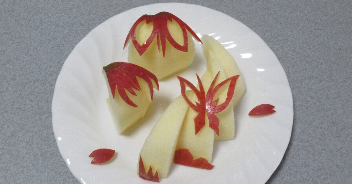 りんごの基本の切り方を解説！くし切りやうさぎ切り、食べやすいスティック切りも紹介 - COCORO FARM VILLAGE