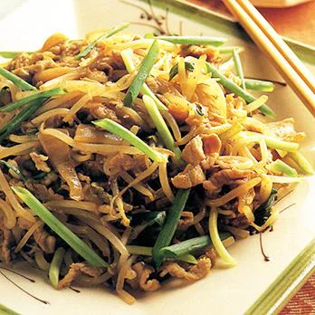 どこかで食べた事がある味？ 大豆もやしと玉ねぎの豚キムチ の作り方内田吉則 食×ITの複合作家