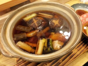 マグロのみぞれ鍋 – 焼津 山松水産