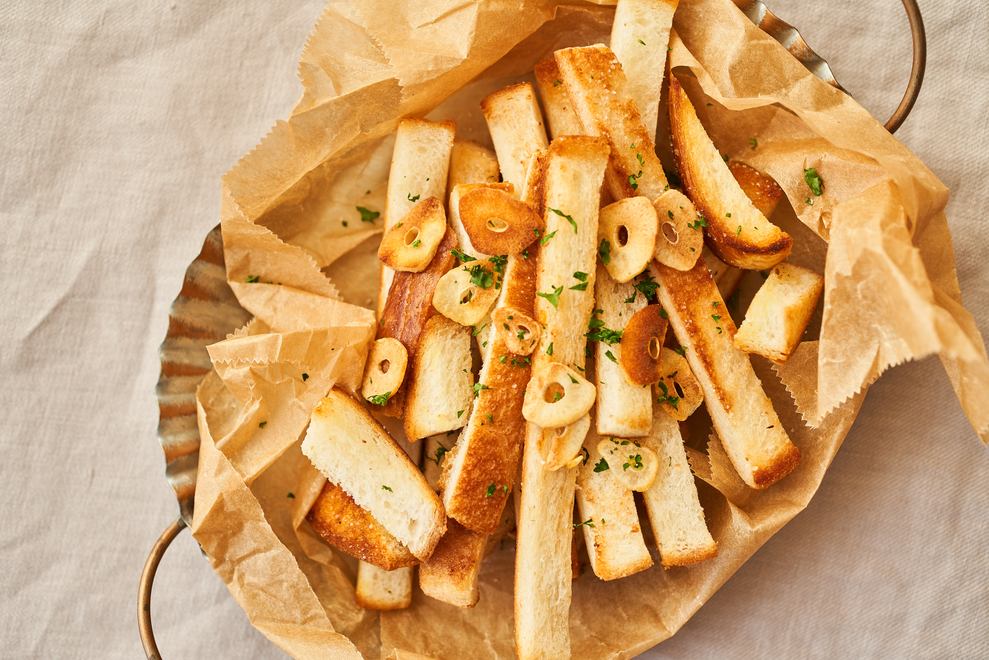 パン○○のお話こちらです, どうもぽんこつクッキングです🙌, どうせ誰も見てないと思うから説明するね, 昨日の投稿は食パンレシピだったんだ,パン耳余っちゃったから, ラスクを作ったよ, でね。さっき投稿したんだけど, 15分くらいで削除されちゃったから, 手直しして再投稿してみたよ,コメントやいいね、アンケートに参加してくれたみんな, ごめんね‼️, レシピ,