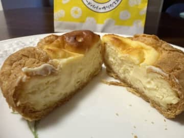 新感覚ハイブリッドスイーツ！ビアードパパから期間限定で“焼きチーズケーキシュー”が2年ぶりに復活Chance