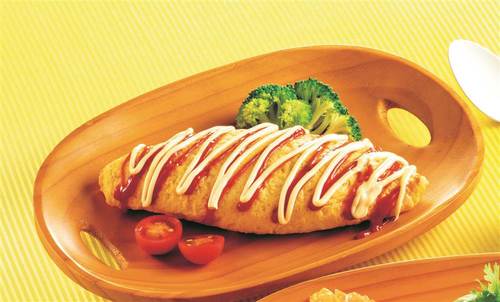 ケチャップだけで完璧♪ 基本のオムライスの作り方＆アレンジ4選 - macaroni