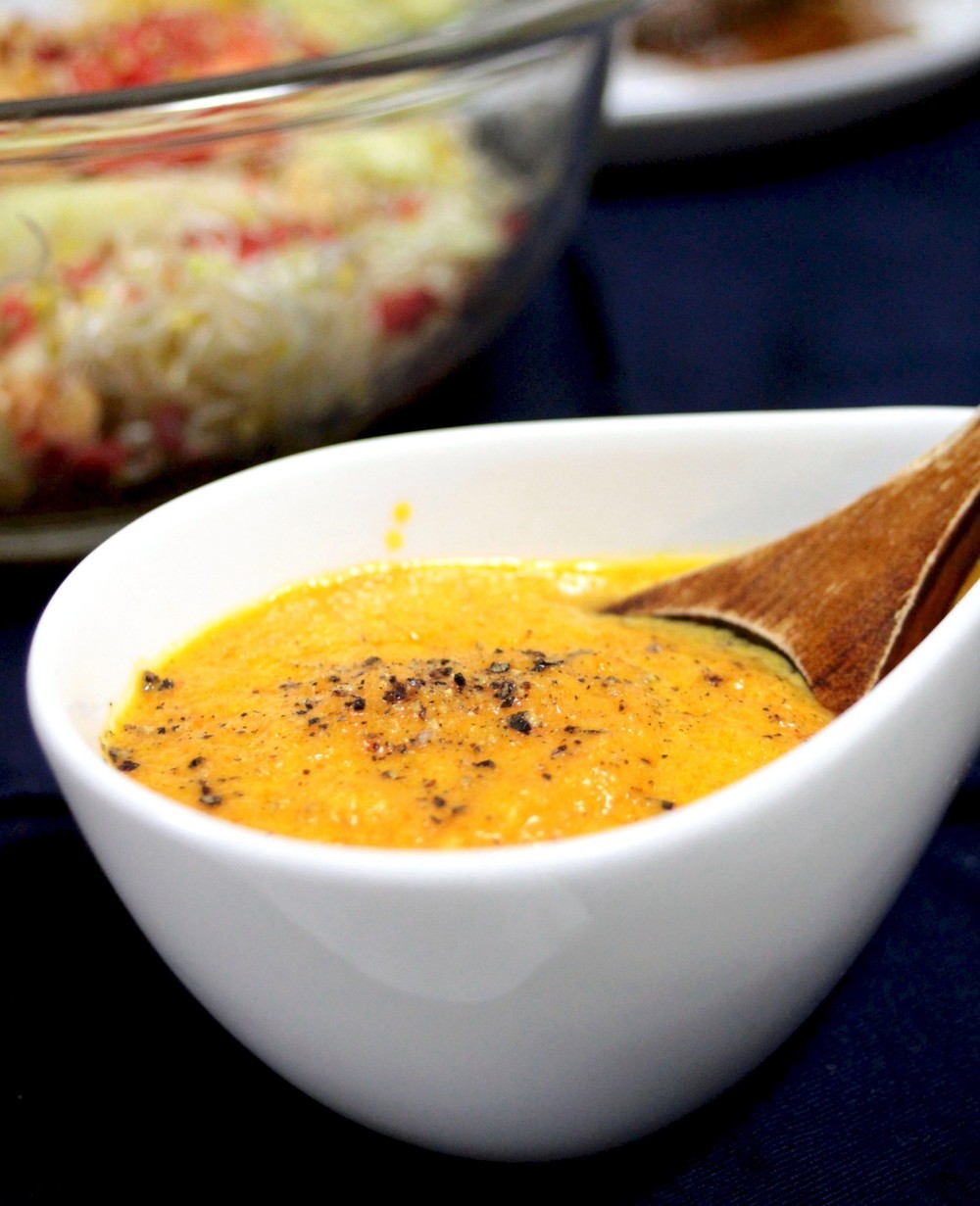 常備したくなる、タマネギとニンジンの自家製ドレッシング。ホームパーティレシピmadameFIGARO.jp フィガロジャポン