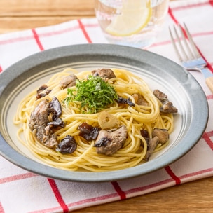 シーフードの豆乳クリームパスタ』 材料入れるだけの一発パスタ🍝 豆乳を使ったヘルシーなレシピ😋材料 2人分シーフード100g むきえぎ、いか、あさりパスタ200g 水350cc一人分はパスタ100g、水200cc塩小さじ1 2 白だし小さじ1 A 粉チーズ大さじ2 豆乳200cc
