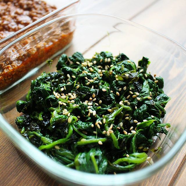 家飲みに♡ほうれん草×ひき肉で作る簡単＆絶品おつまみレシピ5選4yuuu