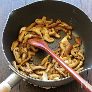 ピーマンのナムル風しいたけ和え 粉末姫野一郎商店 明治十年創業