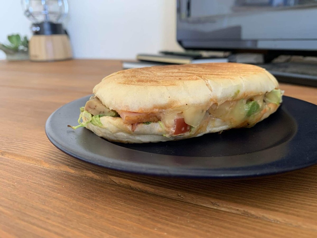 パニーニ はイタリア生まれのサンドイッチ！由来や美味しい食べ方食・料理オリーブオイルをひとまわし