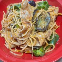 ソーセージとなすのガーリックトマトパスタ