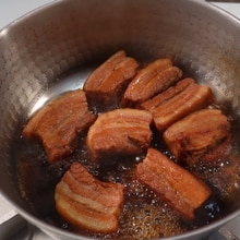 Classic braised pork cubesNo pressure cooker needed! Keep the meat freshand tender - YouTube