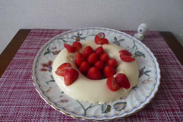 いちごのふわとろババロア子育て応援サイト CHEER!days