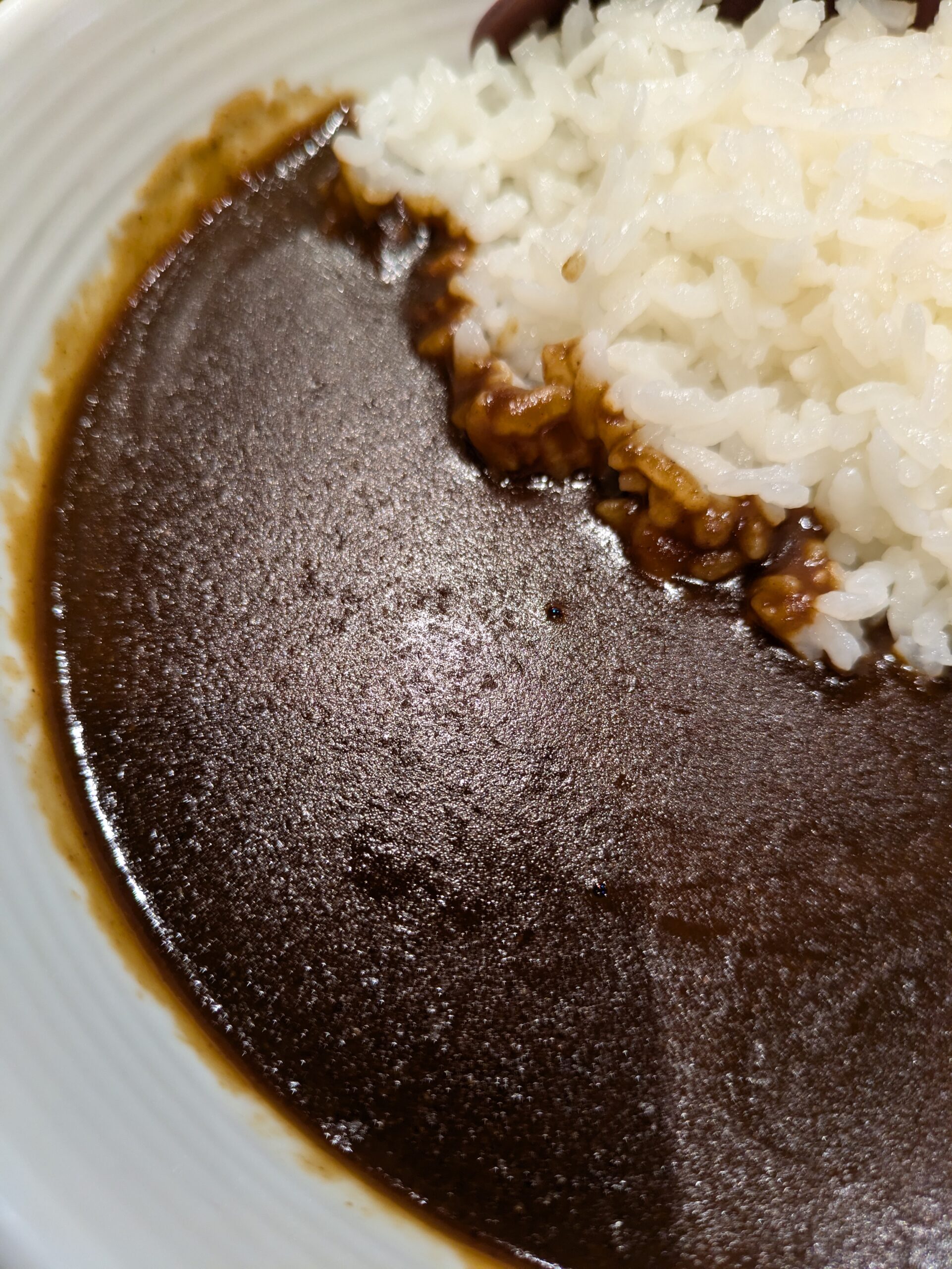 吉野家のカレー新商品牛オム黒カレーを最速レビュークッキング父ちゃんの食べ歩きブログ