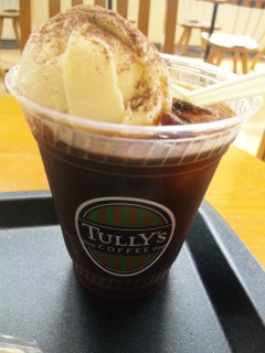 コーヒーフロート愛好家必見！アイスコーヒーに合うアイスクリームを見つけようアイスコーヒー愛が止まらない！ Vol.4コーヒーと、暮らそう。UCC COFFEE MAGAZINE